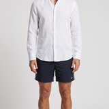 Man wearing white linen shirt by Le Club Original